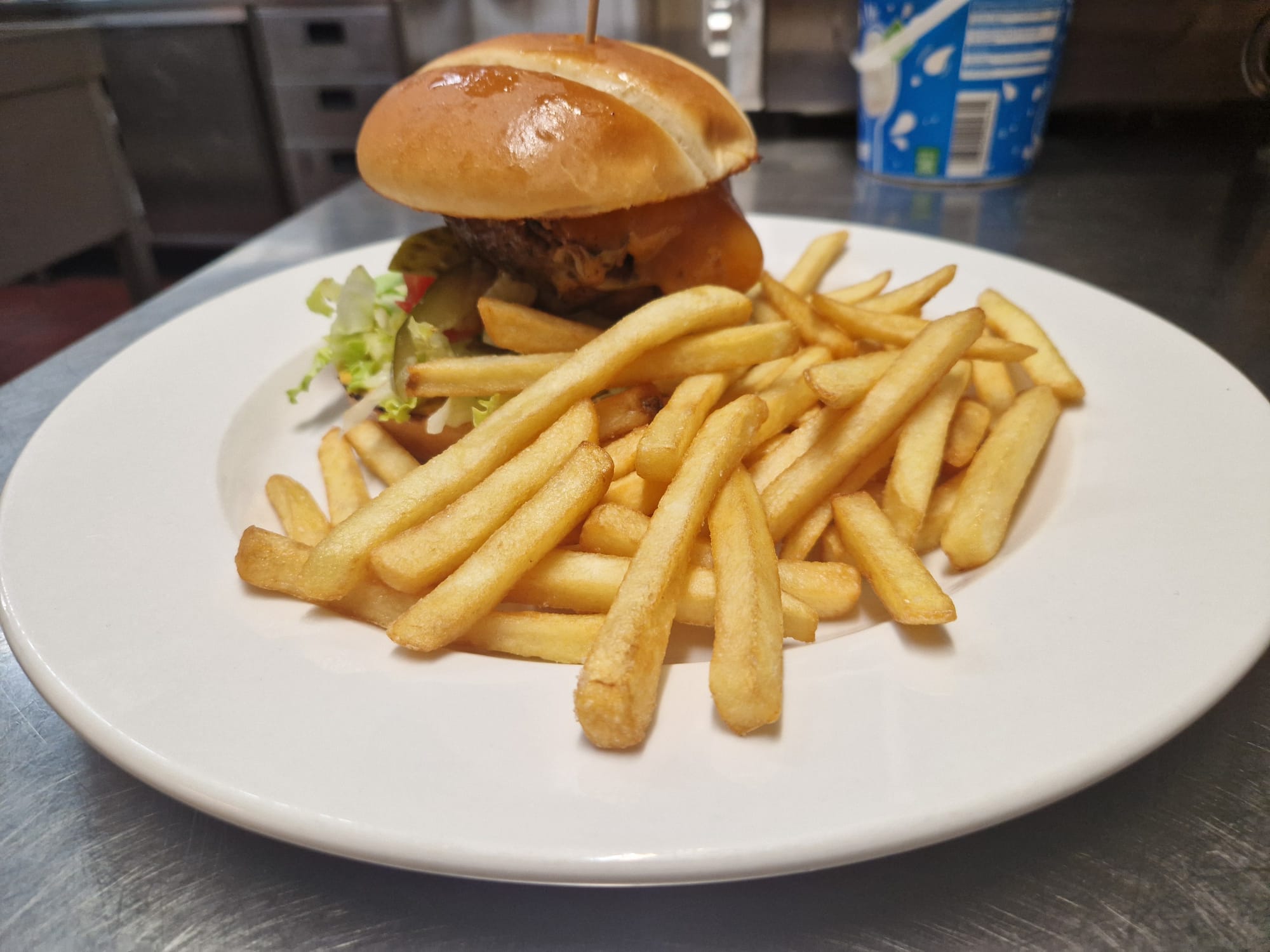 Hamburger v Hospodě na Peci